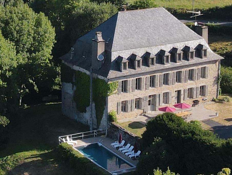 Belle Et Confortable Demeure Du XVII Eme Siecle Champagnac  Exterior foto